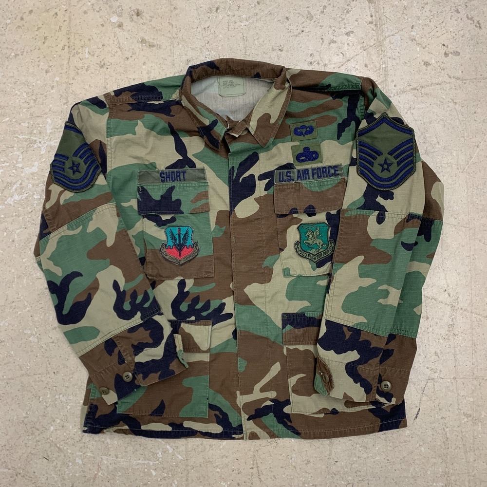 Vintage Military Jacket Mens Medium Short Coat Hot Weather Woodland Combat Patch